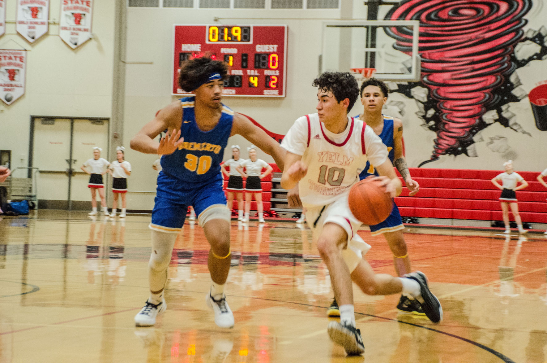 191212.sports.yelmboysbasketball.er1.jpg